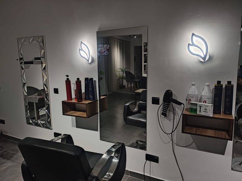 Photo de couverture de Fleur de Cheveux - Lina Beauty Salon